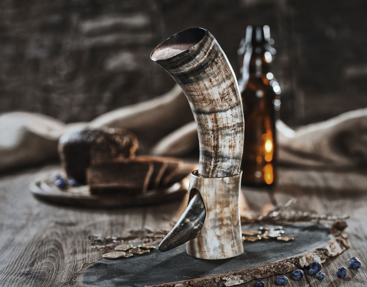 12&quot; Curved Drinking Horn with Stand